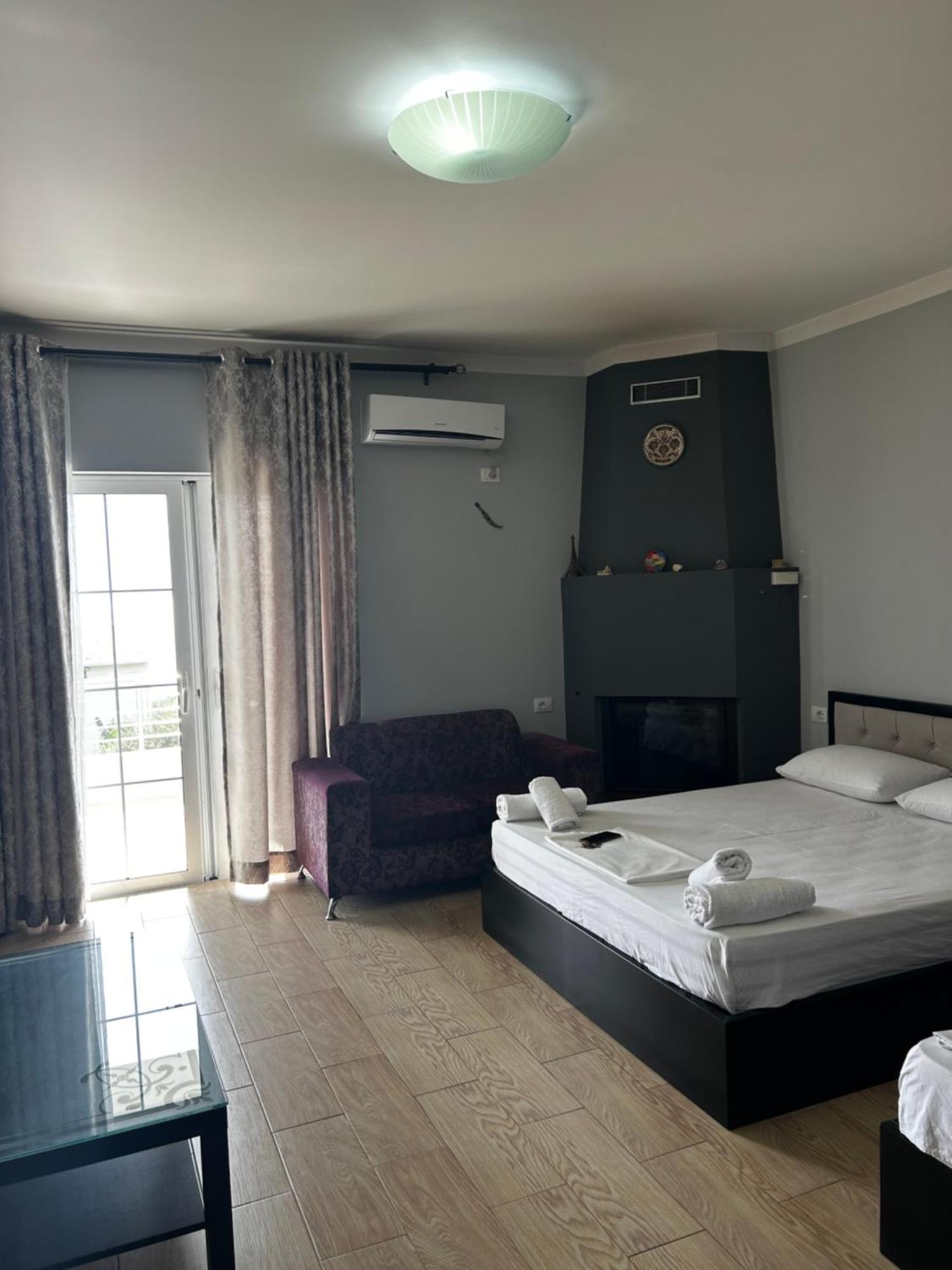 Villa Almar Sarandë Exteriör bild