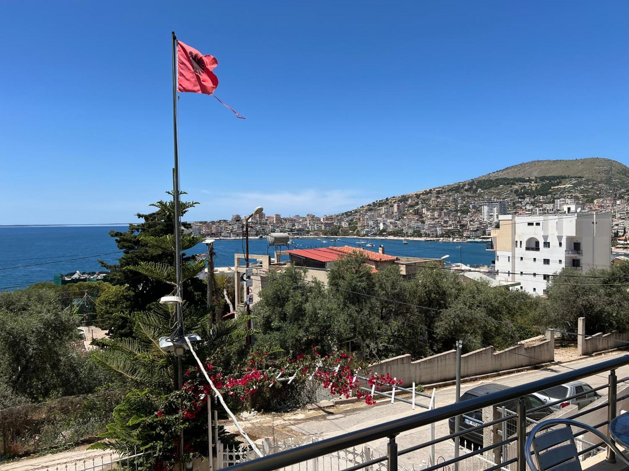Villa Almar Sarandë Exteriör bild