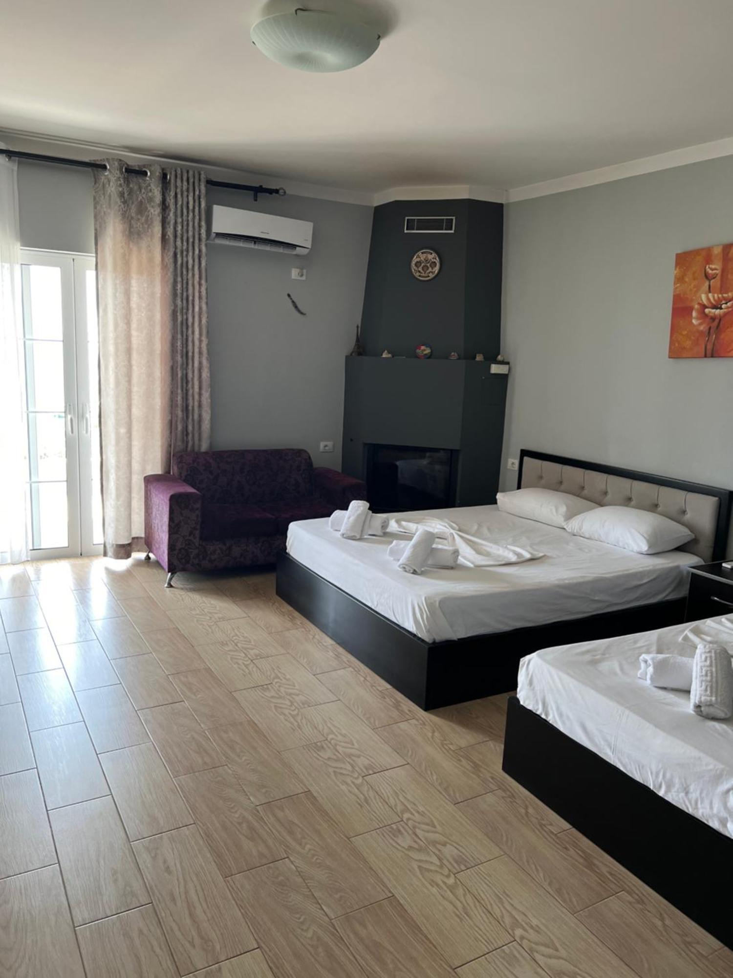 Villa Almar Sarandë Exteriör bild