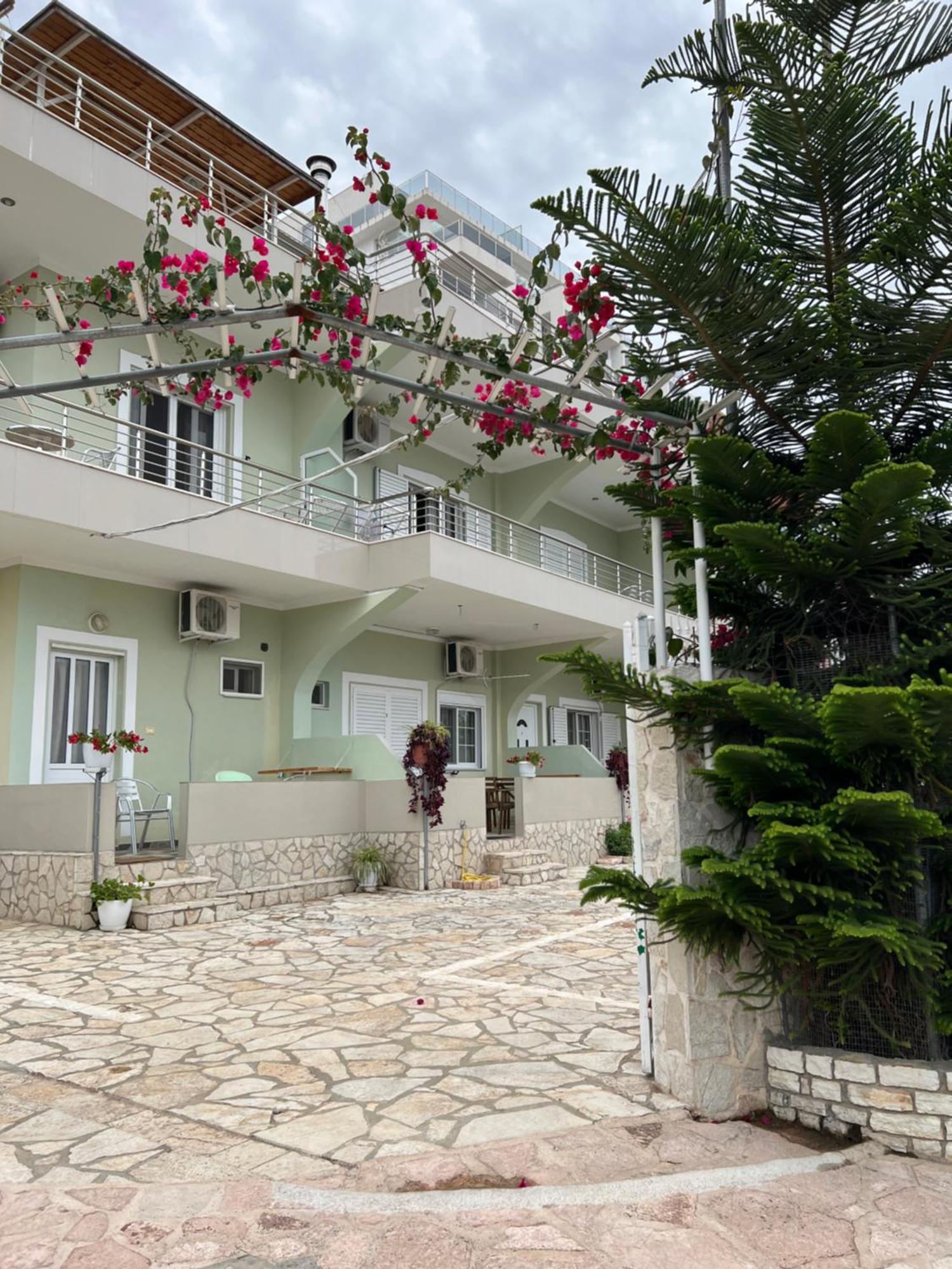 Villa Almar Sarandë Exteriör bild
