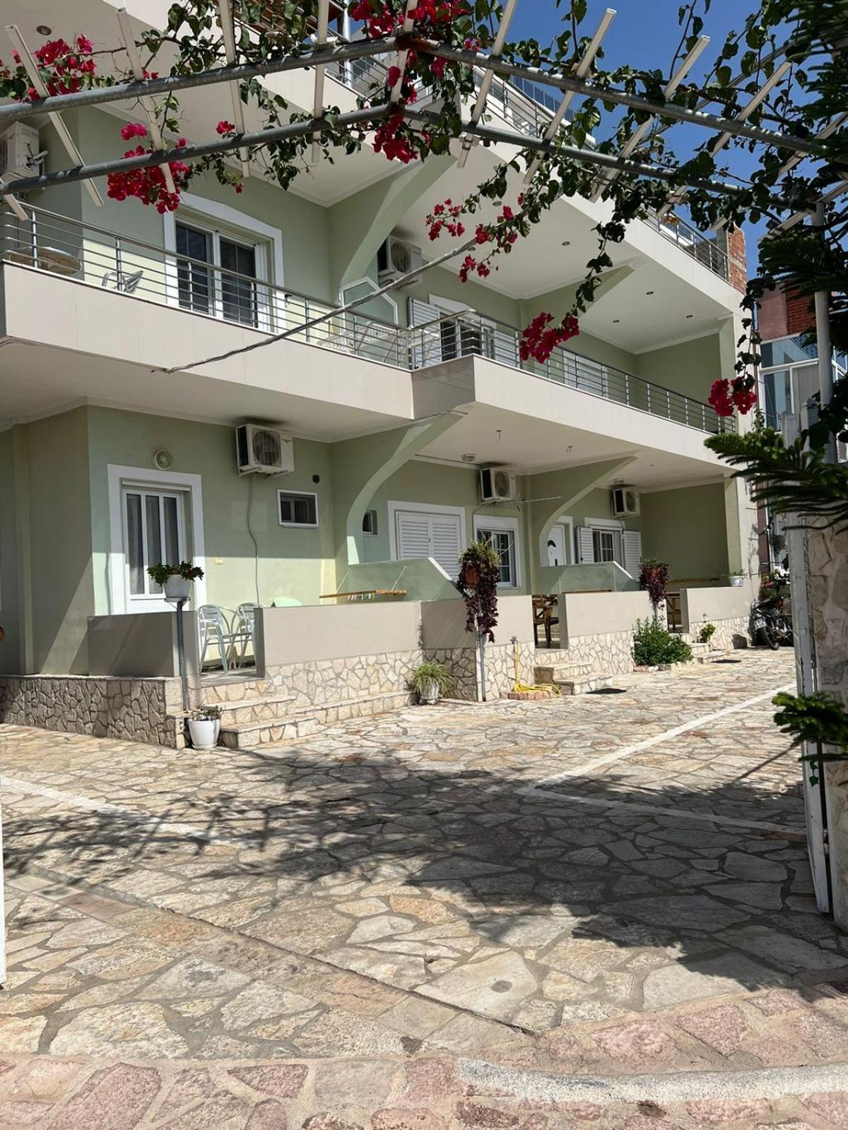 Villa Almar Sarandë Exteriör bild