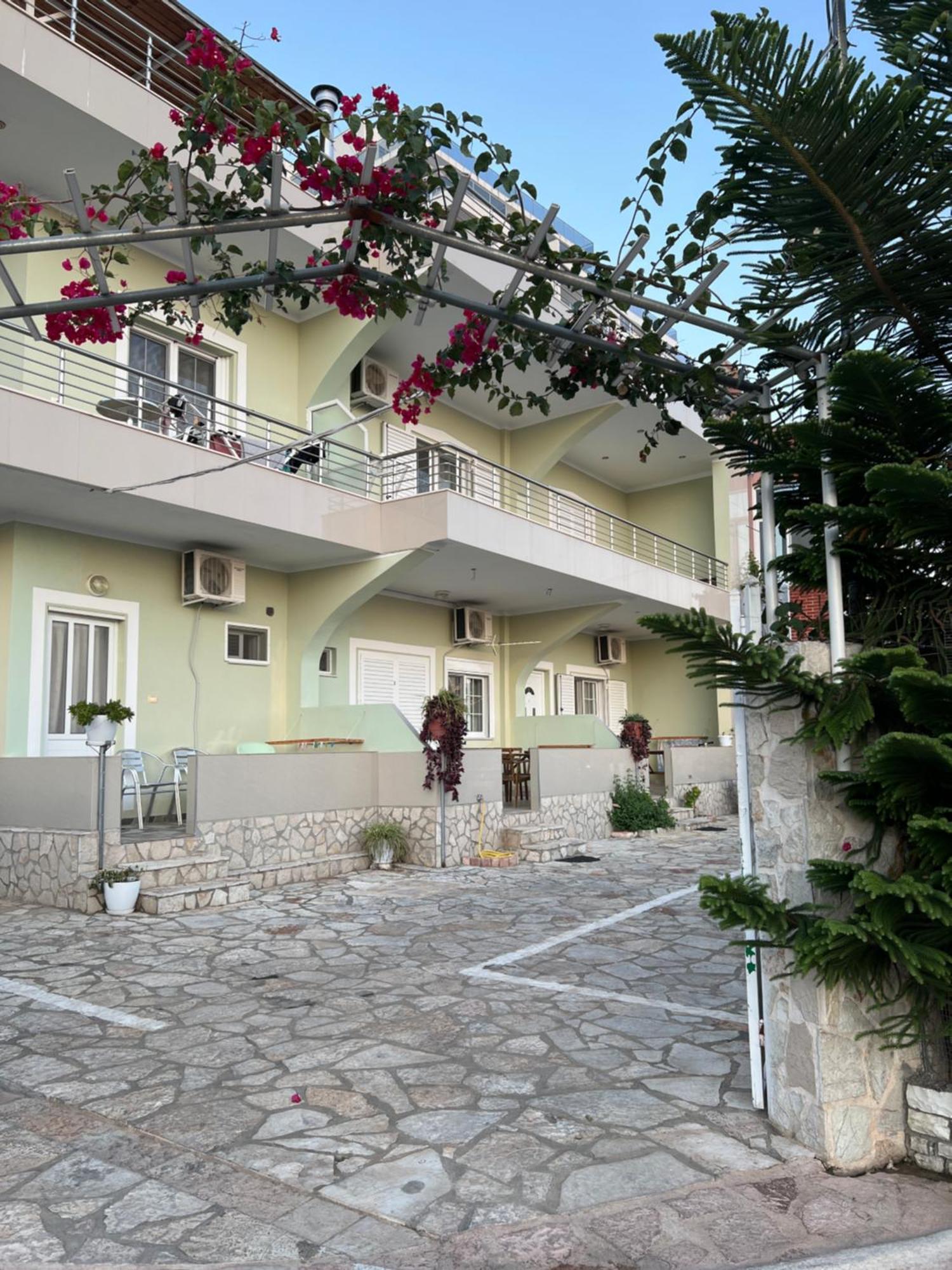 Villa Almar Sarandë Exteriör bild